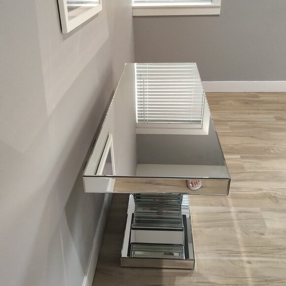 Henri Bendel Authentic Chanel Limited Edition Huge Light Up Table Ret. $12,000 - Picture 6 of 10